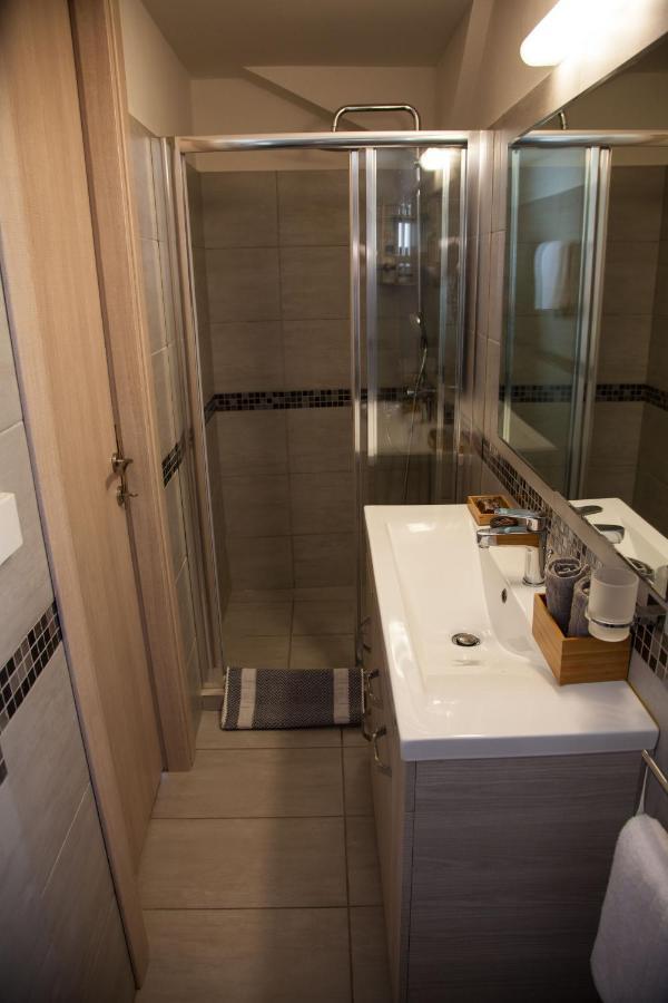 Апартаменты Lithostroto Central Loft Аргостолион Экстерьер фото